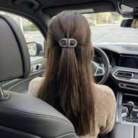 CLIPSÉ™ — La Pince à Cheveux Magnétique