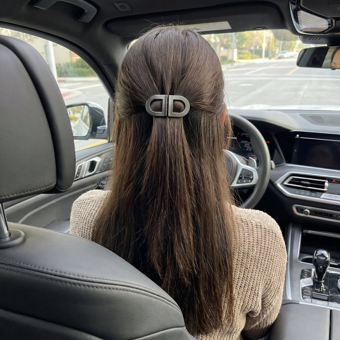 CLIPSÉ™ — La Pince à Cheveux Magnétique